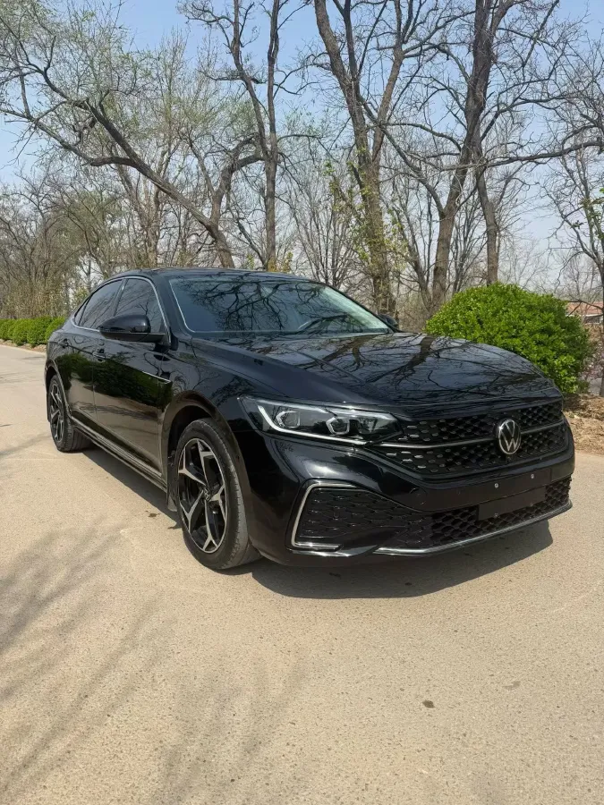 2023 Volkswagen Passat 2.0T 186HP L4 7DCT,autocango,china used car exporter,china ev exporter,chinese used car exporter,chinese used ev exporter