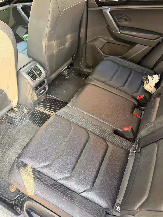 2019 Jeep Cherokee 2.0T 234HP L4 9AT,autocango,china used car exporter,china ev exporter,chinese used car exporter,chinese used ev exporter