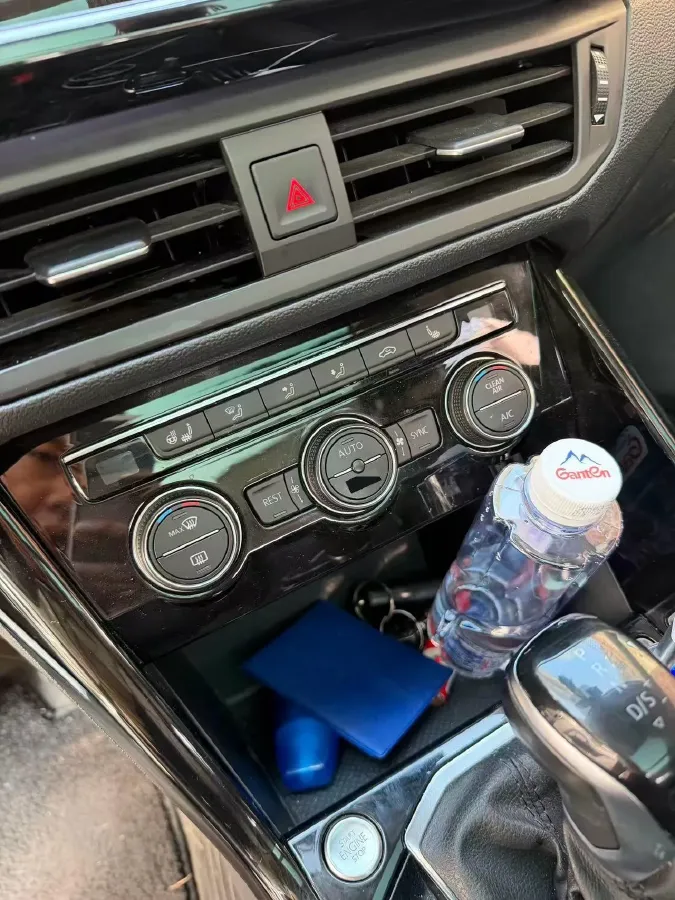 2019 Jeep Cherokee 2.0T 234HP L4 9AT,autocango,china used car exporter,china ev exporter,chinese used car exporter,chinese used ev exporter