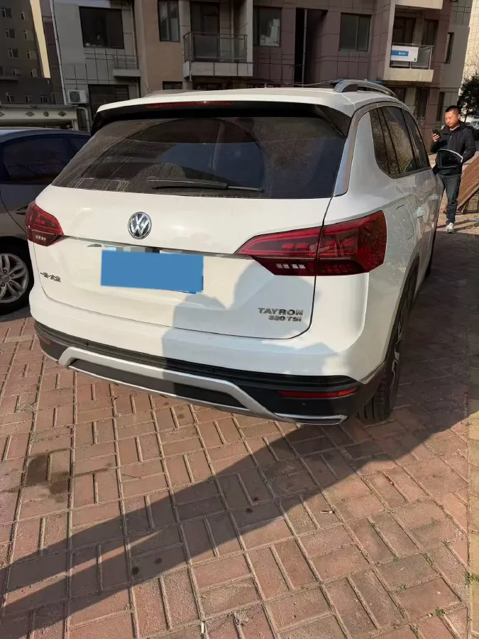 2019 Jeep Cherokee 2.0T 234HP L4 9AT,autocango,china used car exporter,china ev exporter,chinese used car exporter,chinese used ev exporter