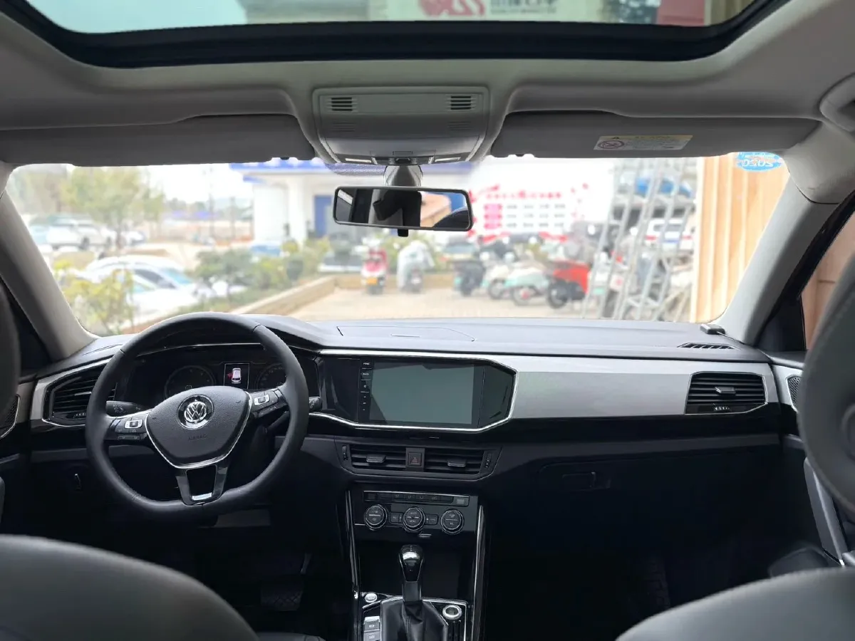 2019 Jeep Cherokee 2.0T 234HP L4 9AT,autocango,china used car exporter,china ev exporter,chinese used car exporter,chinese used ev exporter