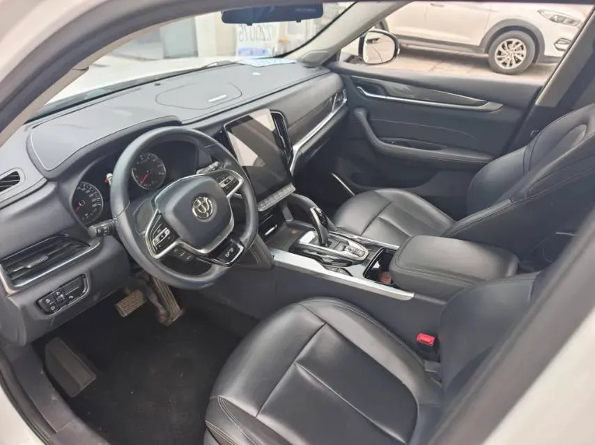 2018 Brilliance Auto V7 1.6T 204HP L4 7DCT,autocango,china used car exporter,china ev exporter,chinese used car exporter,chinese used ev exporter