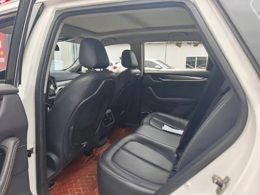 2018 Brilliance Auto V7 1.6T 204HP L4 7DCT,autocango,china used car exporter,china ev exporter,chinese used car exporter,chinese used ev exporter