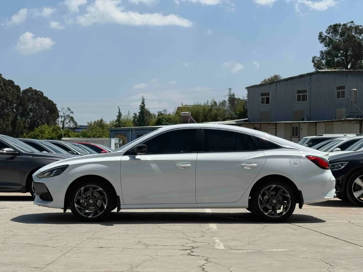 2022 MG 5 1.5T 173HP L4 7DCT,autocango,china used car exporter,china ev exporter,chinese used car exporter,chinese used ev exporter