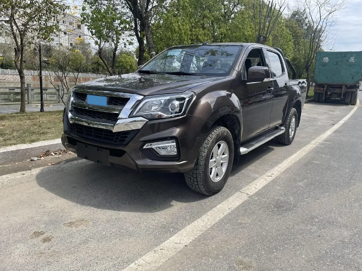 2022 Isuzu RE-MAX Jim 2.8T 120HP L4 5MT,autocango,china used car exporter,china ev exporter,chinese used car exporter,chinese used ev exporter