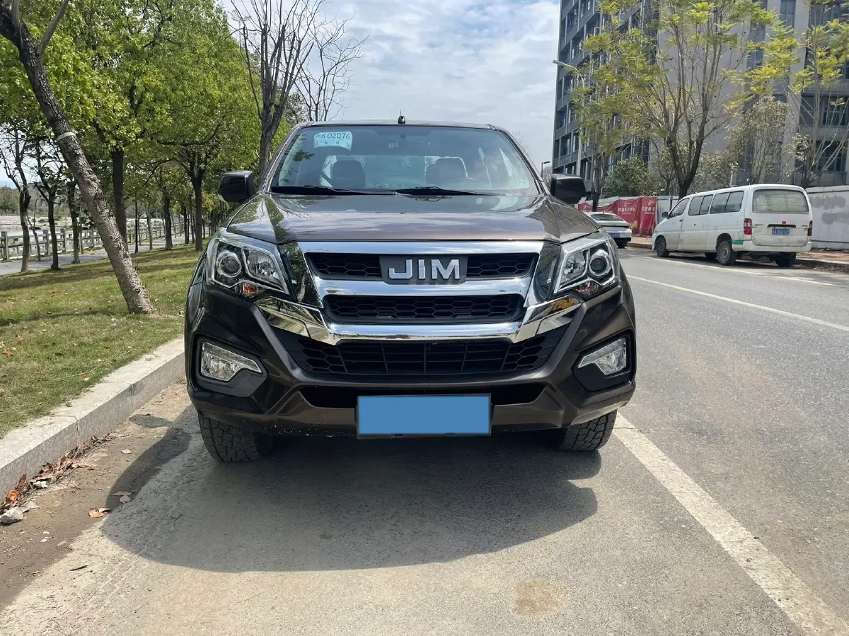 2022 Isuzu RE-MAX Jim 2.8T 120HP L4 5MT,autocango,china used car exporter,china ev exporter,chinese used car exporter,chinese used ev exporter