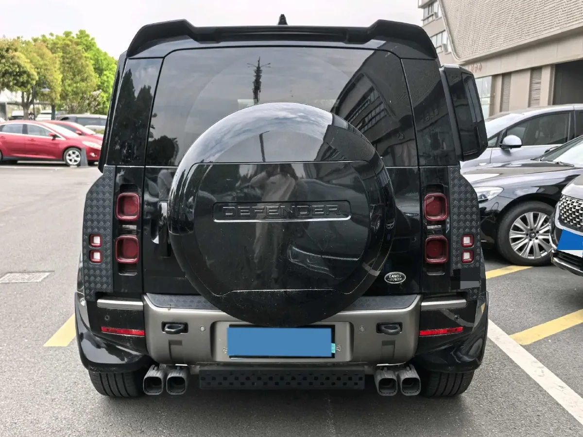 2024 Land Rover Defender 3.0T 400HP L6 8AT,autocango,china used car exporter,china ev exporter,chinese used car exporter,chinese used ev exporter