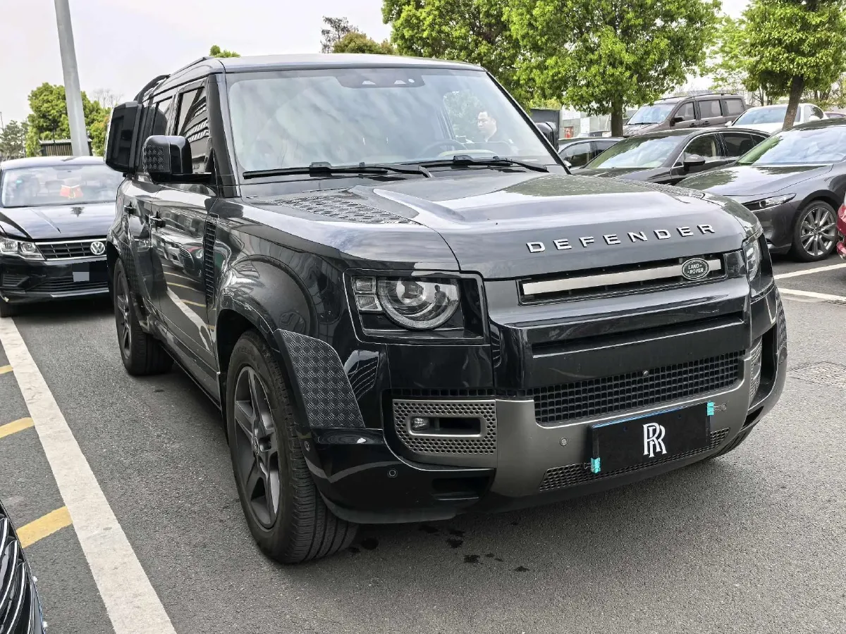 2024 Land Rover Defender 3.0T 400HP L6 8AT,autocango,china used car exporter,china ev exporter,chinese used car exporter,chinese used ev exporter