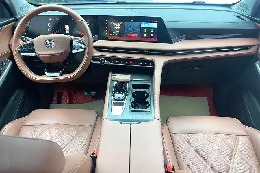 2023 ChangAn CS75 Plus 1.5T 188HP L4 8AT,autocango,china used car exporter,china ev exporter,chinese used car exporter,chinese used ev exporter