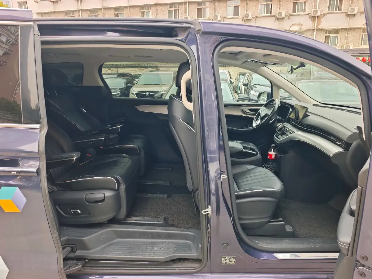 2022 Roewe iMAX8 2.0T 234HP L4 8AT,autocango,china used car exporter,china ev exporter,chinese used car exporter,chinese used ev exporter