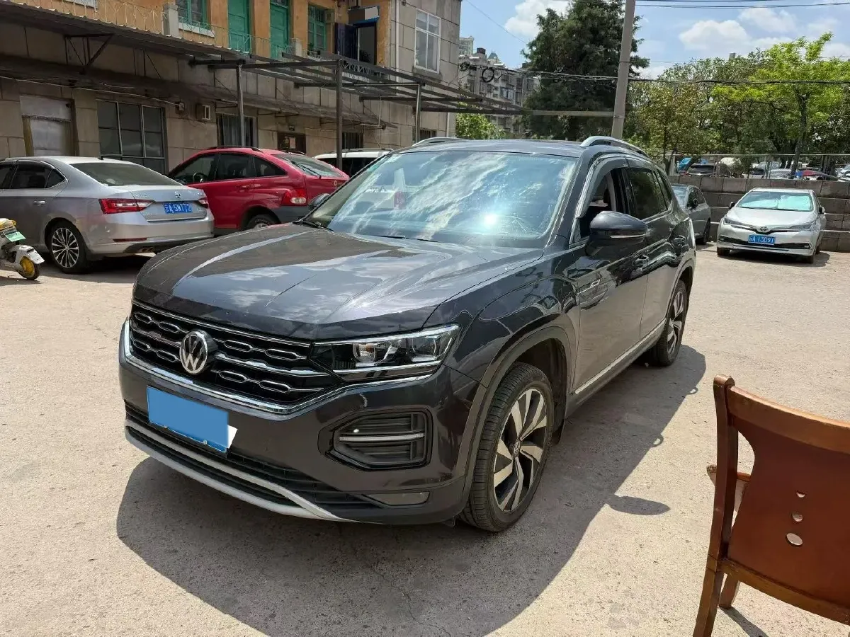 2019 MINI CLUBMAN 1.5T 102HP L3 6AT,autocango,china used car exporter,china ev exporter,chinese used car exporter,chinese used ev exporter