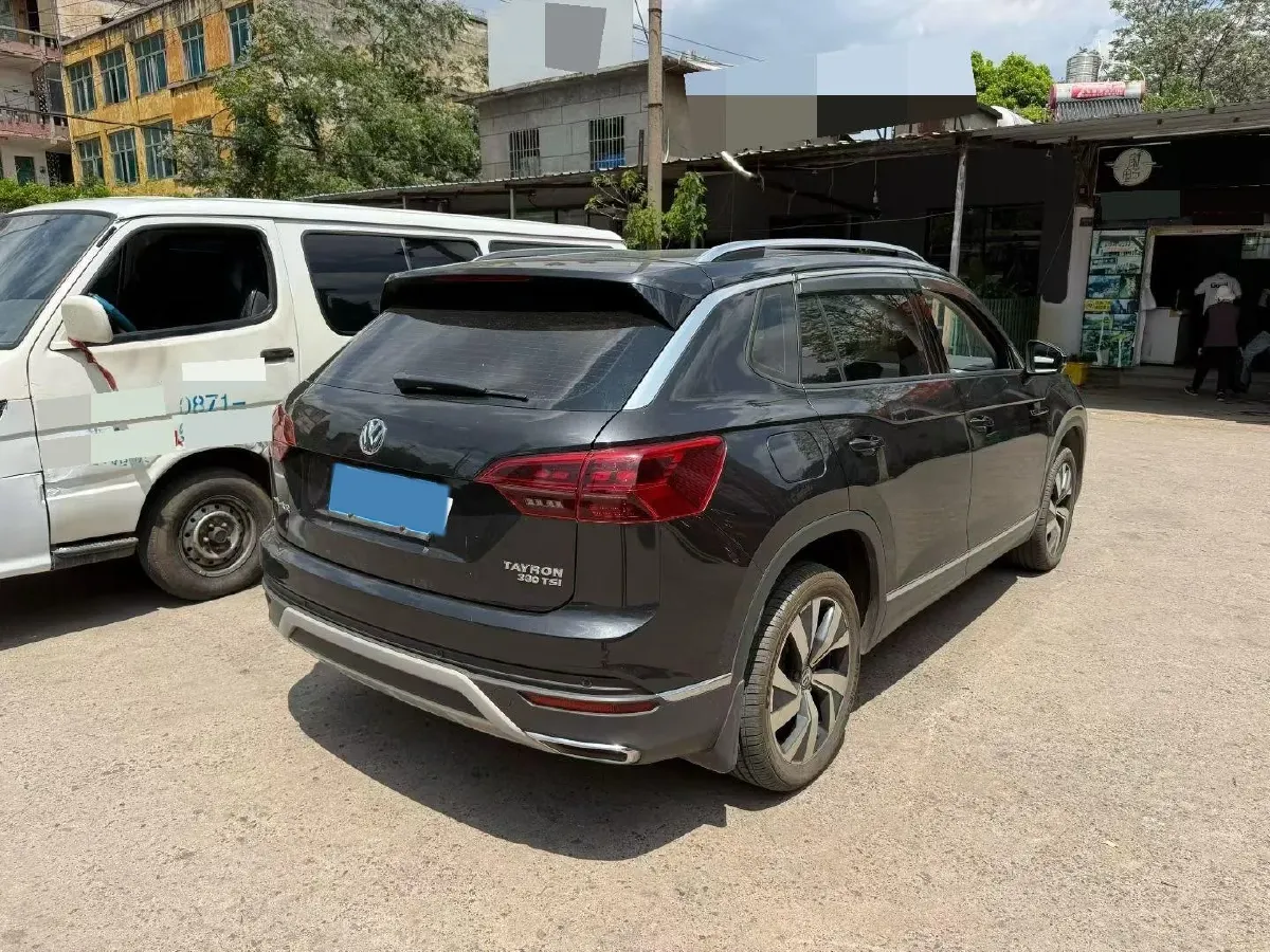 2019 MINI CLUBMAN 1.5T 102HP L3 6AT,autocango,china used car exporter,china ev exporter,chinese used car exporter,chinese used ev exporter