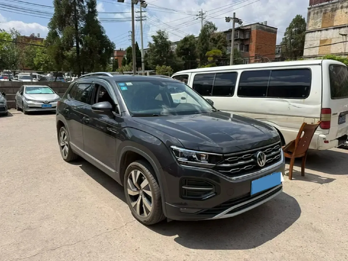 2019 MINI CLUBMAN 1.5T 102HP L3 6AT,autocango,china used car exporter,china ev exporter,chinese used car exporter,chinese used ev exporter