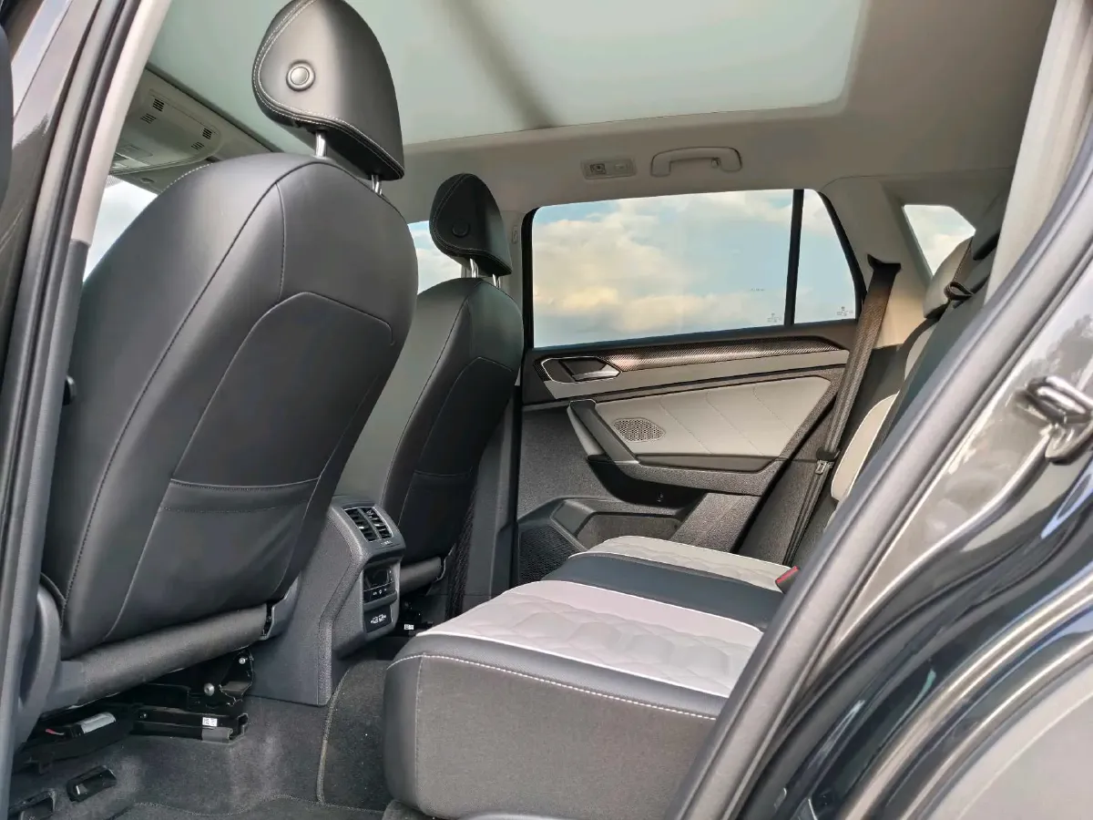 2024 Volkswagen Tayron 1.5T 160HP L4 7DCT,autocango,china used car exporter,china ev exporter,chinese used car exporter,chinese used ev exporter