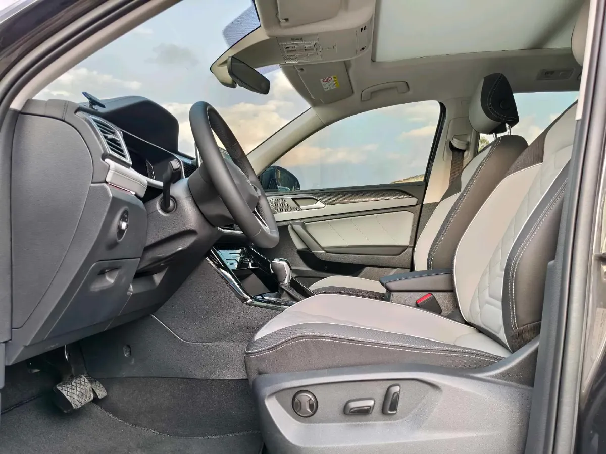 2024 Volkswagen Tayron 1.5T 160HP L4 7DCT,autocango,china used car exporter,china ev exporter,chinese used car exporter,chinese used ev exporter