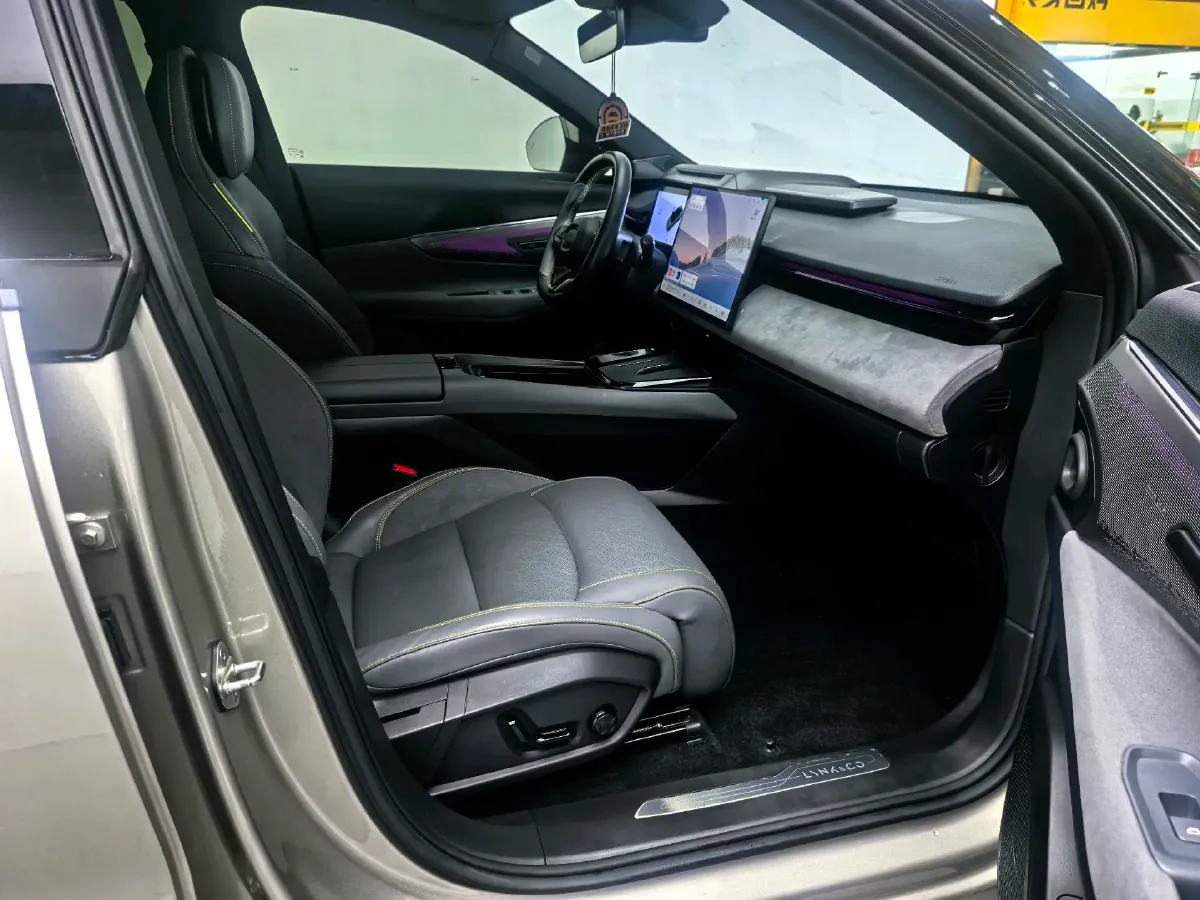 2025 LYNK&CO 08 EM-P 1.5T 163HP L4 3DHT PHEV 21.2KWH,autocango,china used car exporter,china ev exporter,chinese used car exporter,chinese used ev exporter