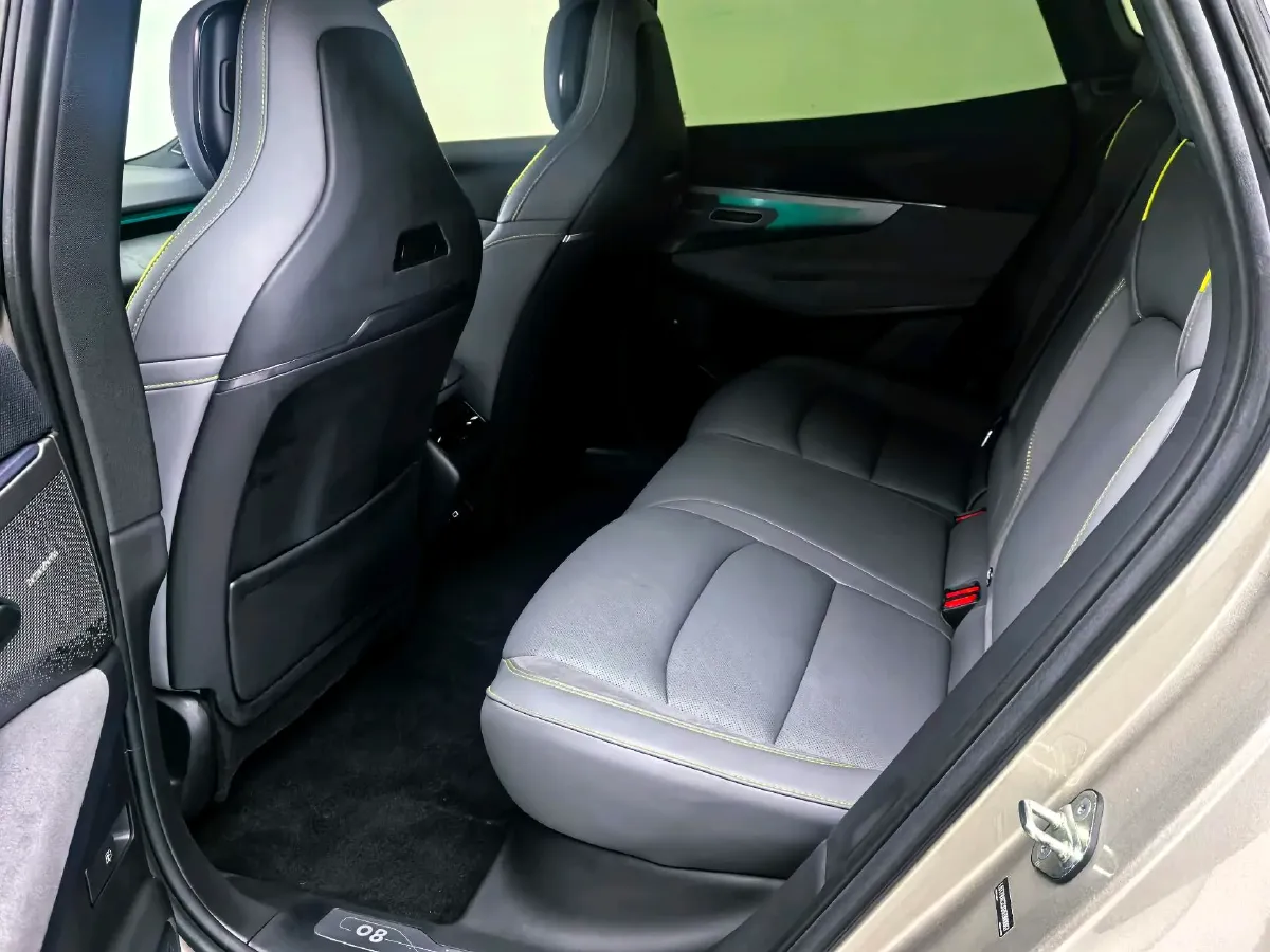 2025 LYNK&CO 08 EM-P 1.5T 163HP L4 3DHT PHEV 21.2KWH,autocango,china used car exporter,china ev exporter,chinese used car exporter,chinese used ev exporter