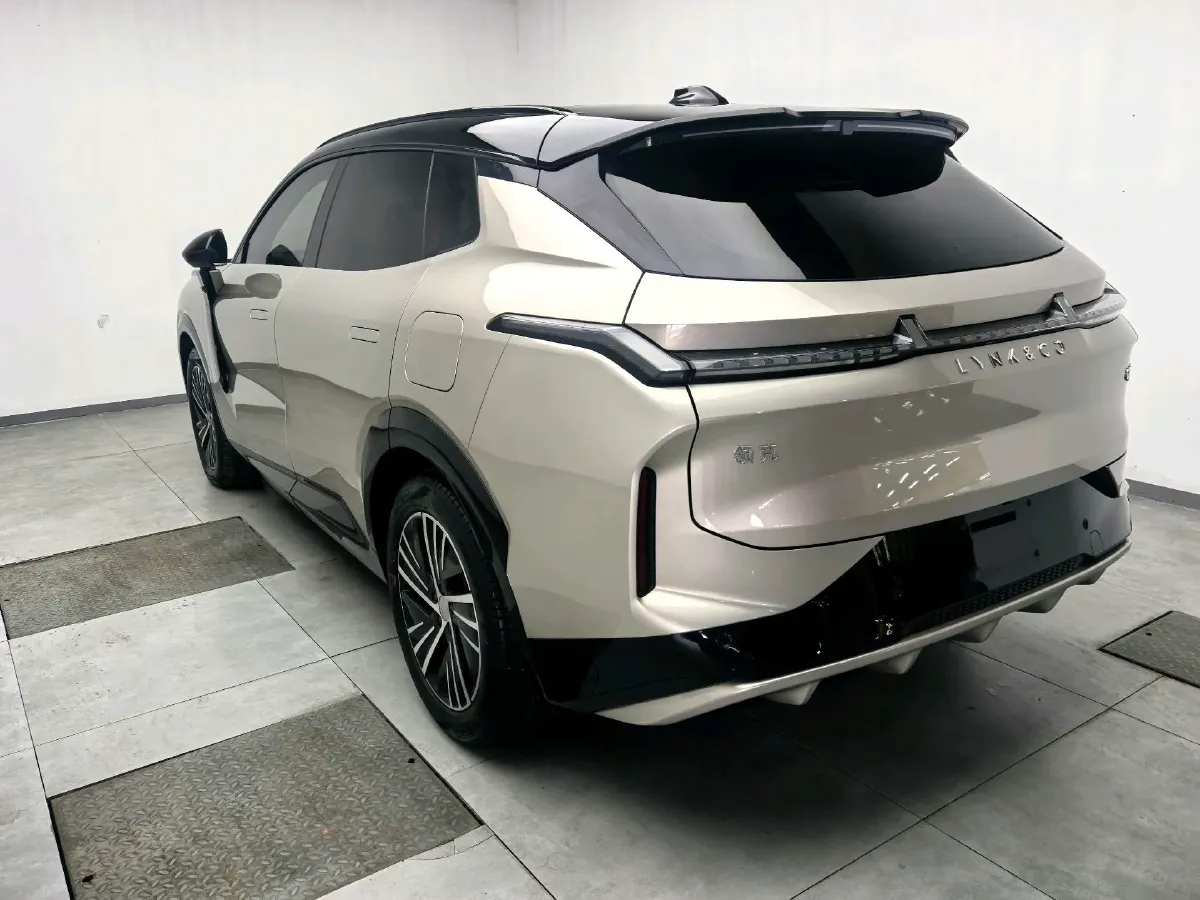 2025 LYNK&CO 08 EM-P 1.5T 163HP L4 3DHT PHEV 21.2KWH,autocango,china used car exporter,china ev exporter,chinese used car exporter,chinese used ev exporter