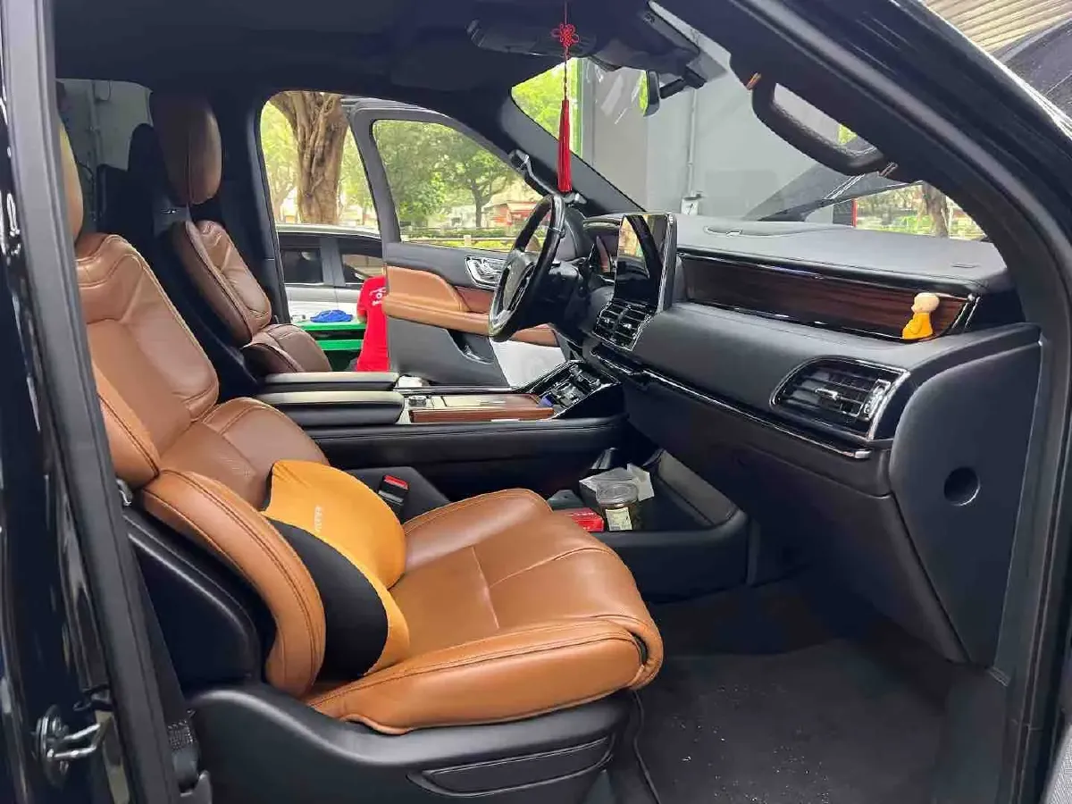 2018 Lincoln Navigator 3.5T 415HP V6 10AT,autocango,china used car exporter,china ev exporter,chinese used car exporter,chinese used ev exporter