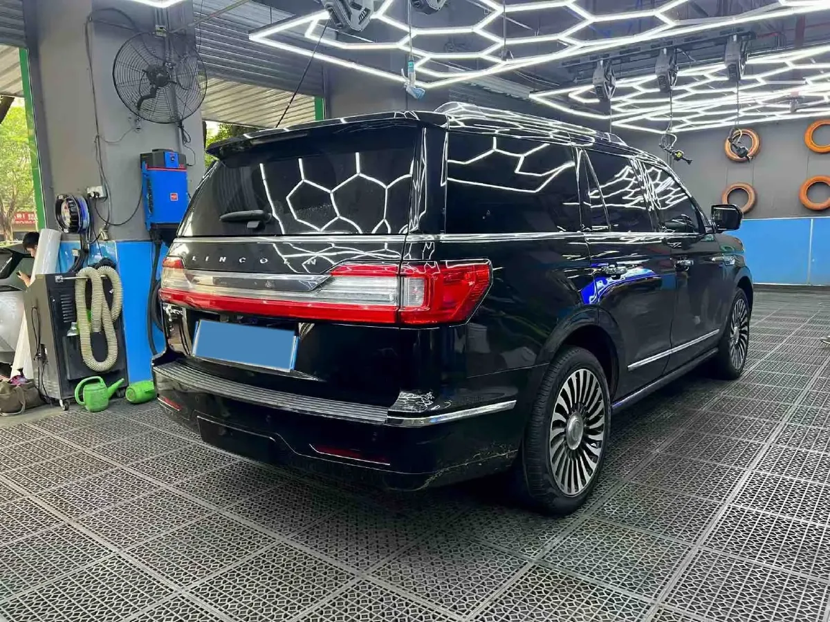 2018 Lincoln Navigator 3.5T 415HP V6 10AT,autocango,china used car exporter,china ev exporter,chinese used car exporter,chinese used ev exporter
