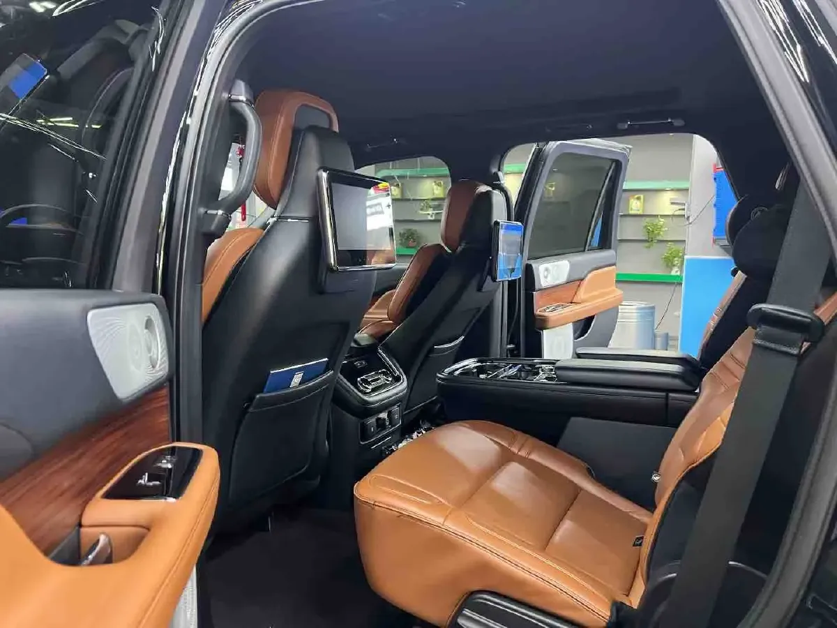 2018 Lincoln Navigator 3.5T 415HP V6 10AT,autocango,china used car exporter,china ev exporter,chinese used car exporter,chinese used ev exporter