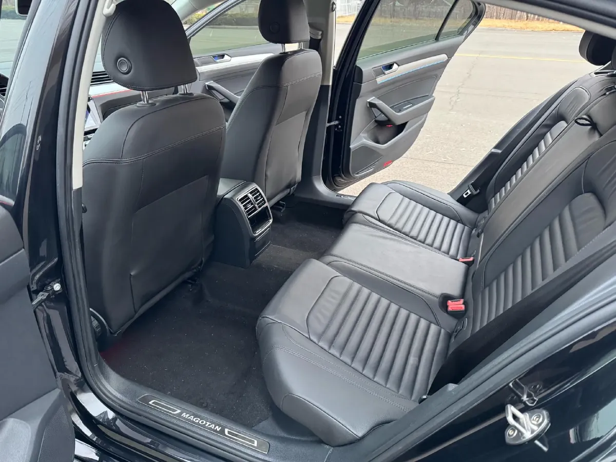 2019 Citroen C6 1.6T 170HP L4 6AT,autocango,china used car exporter,china ev exporter,chinese used car exporter,chinese used ev exporter