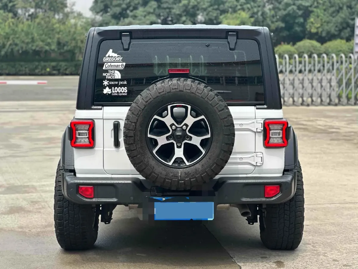 2021 Jeep Wrangler 2.0T 266HP L4 8AT,autocango,china used car exporter,china ev exporter,chinese used car exporter,chinese used ev exporter