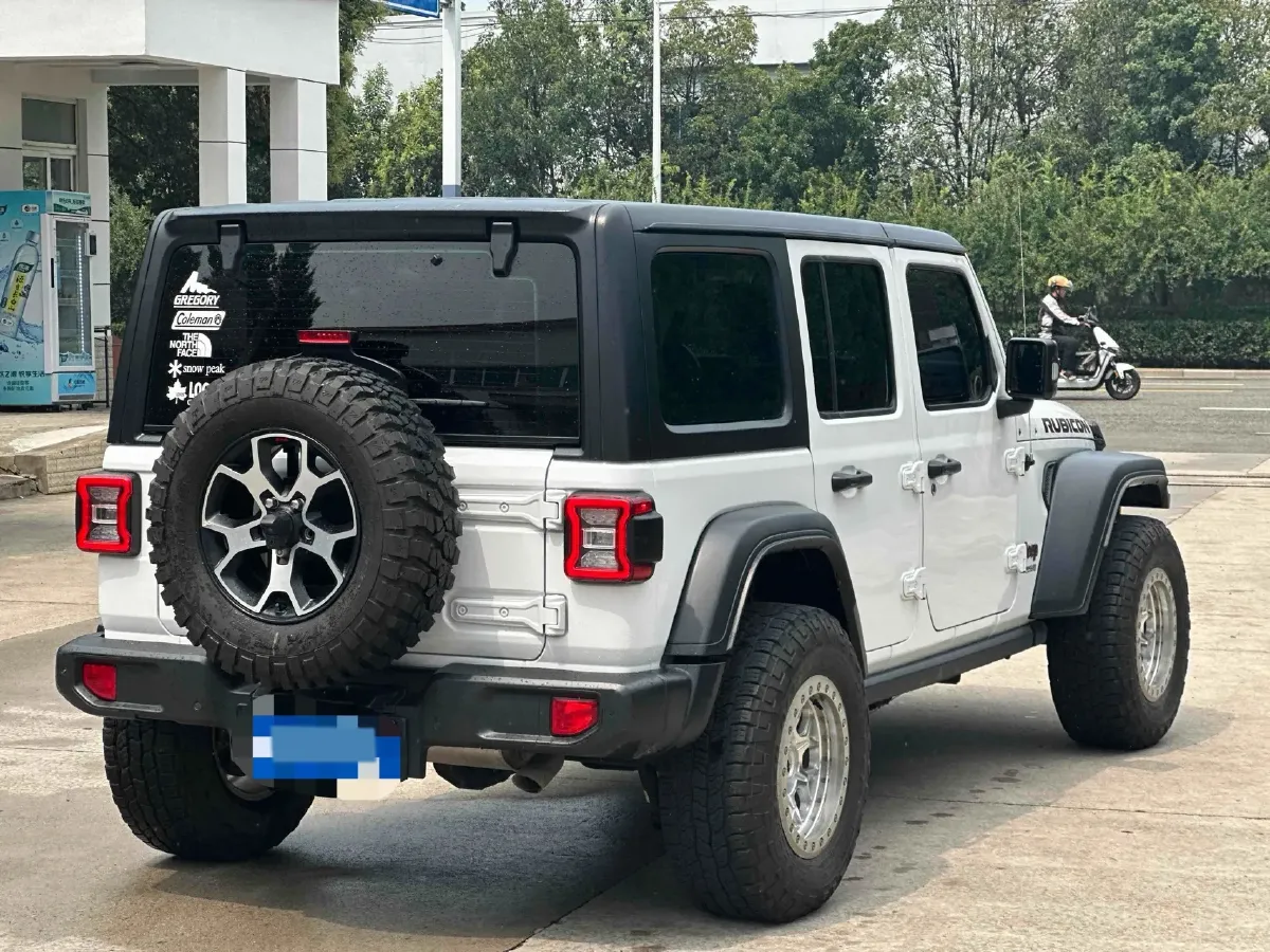 2021 Jeep Wrangler 2.0T 266HP L4 8AT,autocango,china used car exporter,china ev exporter,chinese used car exporter,chinese used ev exporter