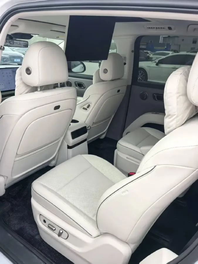 2025 Li i8 BEV,autocango,china used car exporter,china ev exporter,chinese used car exporter,chinese used ev exporter