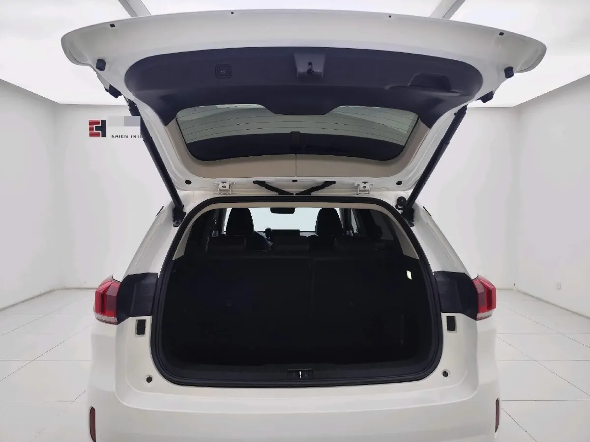 2021 WEY VV6 2.0T 227HP L4 7DCT,autocango,china used car exporter,china ev exporter,chinese used car exporter,chinese used ev exporter