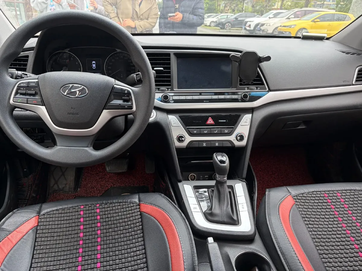 2016 Hyundai Elantra 1.6L 130HP L4 6AT,autocango,china used car exporter,china ev exporter,chinese used car exporter,chinese used ev exporter