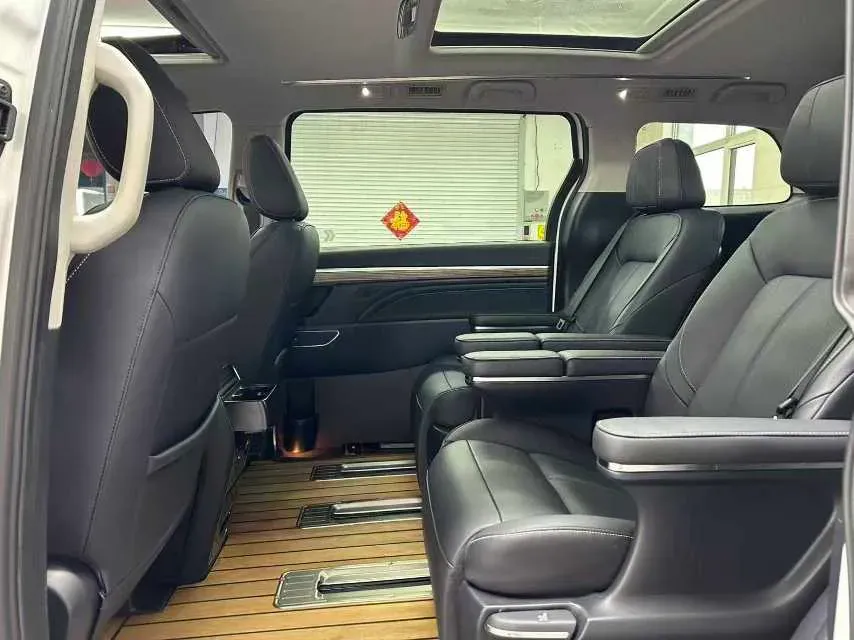 2021 GAC Trumpchi M8 2.0T 252HP L4 8AT,autocango,china used car exporter,china ev exporter,chinese used car exporter,chinese used ev exporter