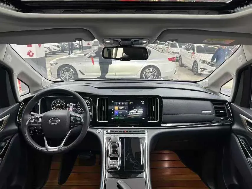 2021 GAC Trumpchi M8 2.0T 252HP L4 8AT,autocango,china used car exporter,china ev exporter,chinese used car exporter,chinese used ev exporter