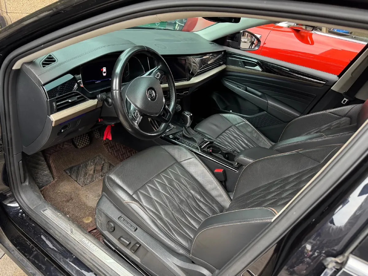 2019 Volvo V40 1.5T 152HP L4 6AT,autocango,china used car exporter,china ev exporter,chinese used car exporter,chinese used ev exporter