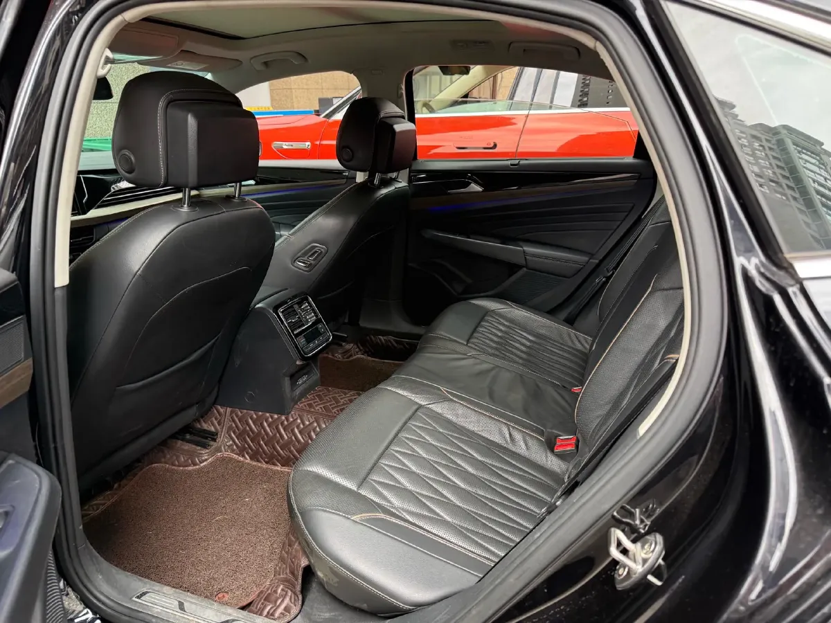 2019 Volvo V40 1.5T 152HP L4 6AT,autocango,china used car exporter,china ev exporter,chinese used car exporter,chinese used ev exporter