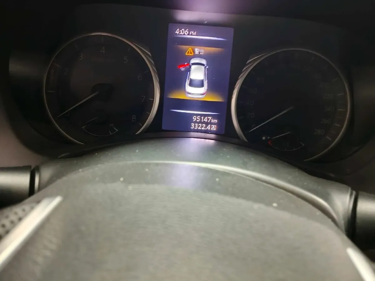 2018 Jeep Grand Commander 2.0T 265HP L4 9AT,autocango,china used car exporter,china ev exporter,chinese used car exporter,chinese used ev exporter