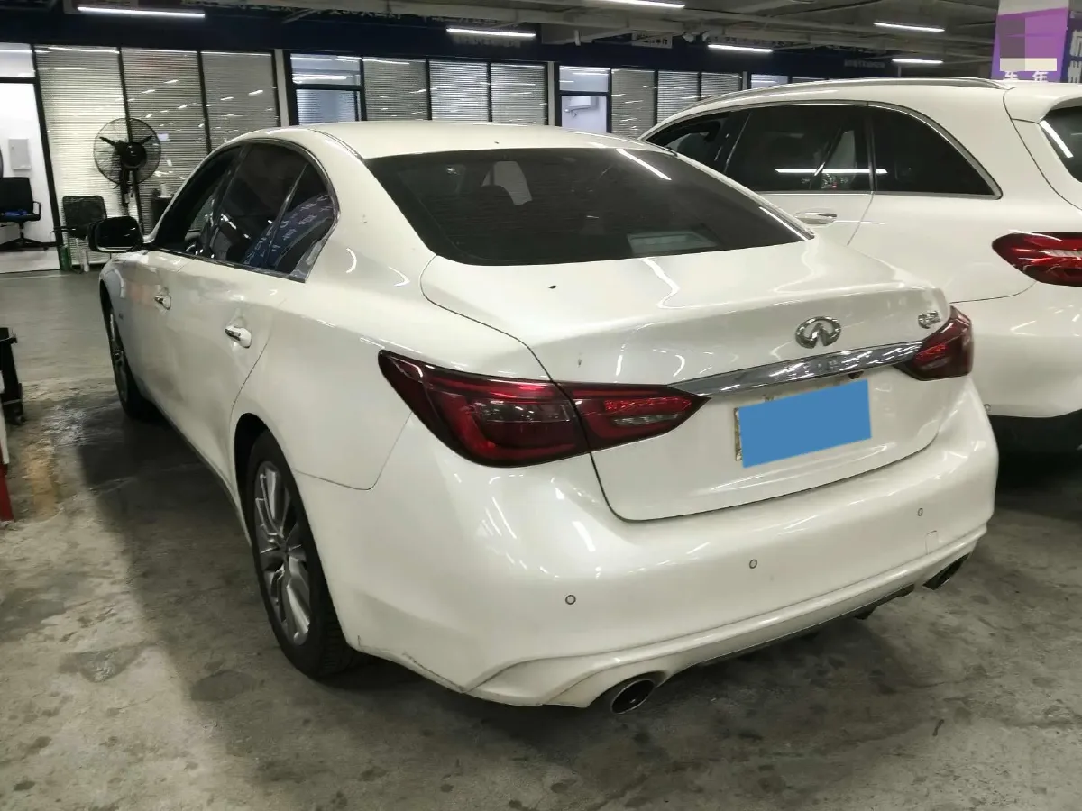 2018 Jeep Grand Commander 2.0T 265HP L4 9AT,autocango,china used car exporter,china ev exporter,chinese used car exporter,chinese used ev exporter