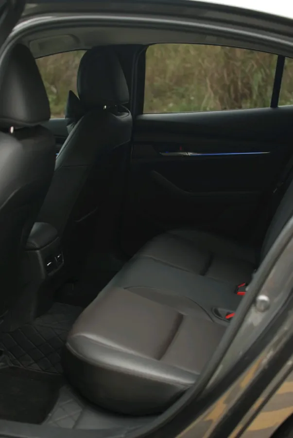 2023 Mazda 3 Axela 2.0L 158HP L4 6AT,autocango,china used car exporter,china ev exporter,chinese used car exporter,chinese used ev exporter