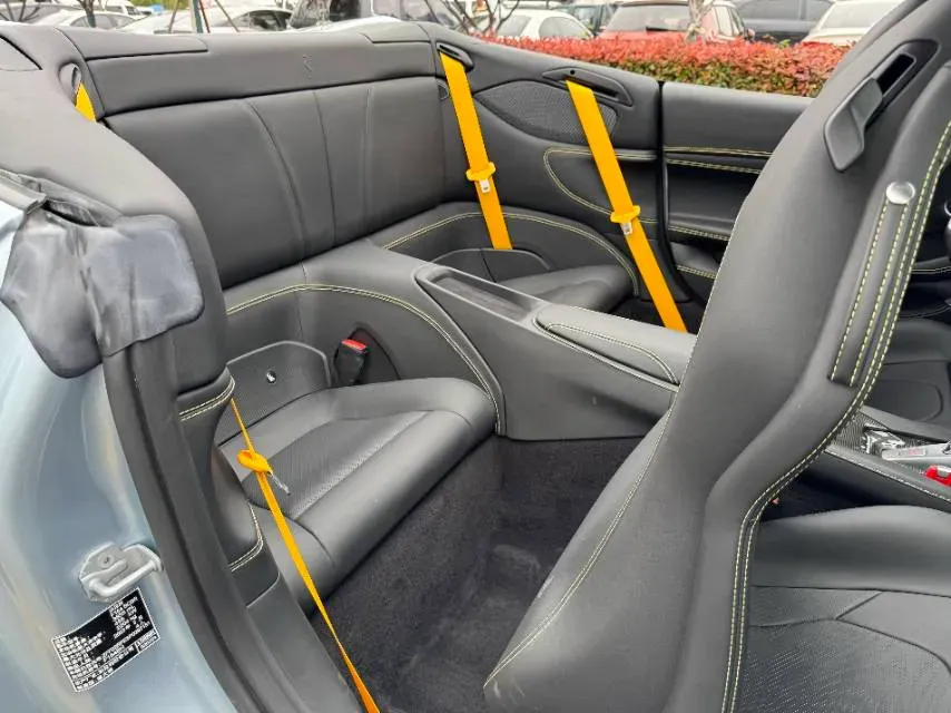 2021 Ferrari Portofino 3.9T 620HP V8 8DCT,autocango,china used car exporter,china ev exporter,chinese used car exporter,chinese used ev exporter