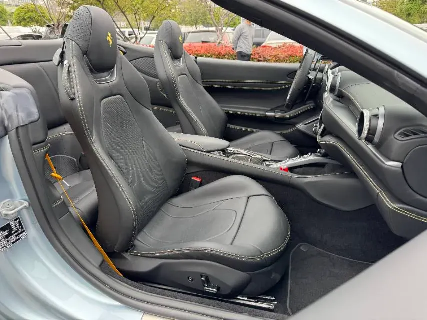 2021 Ferrari Portofino 3.9T 620HP V8 8DCT,autocango,china used car exporter,china ev exporter,chinese used car exporter,chinese used ev exporter