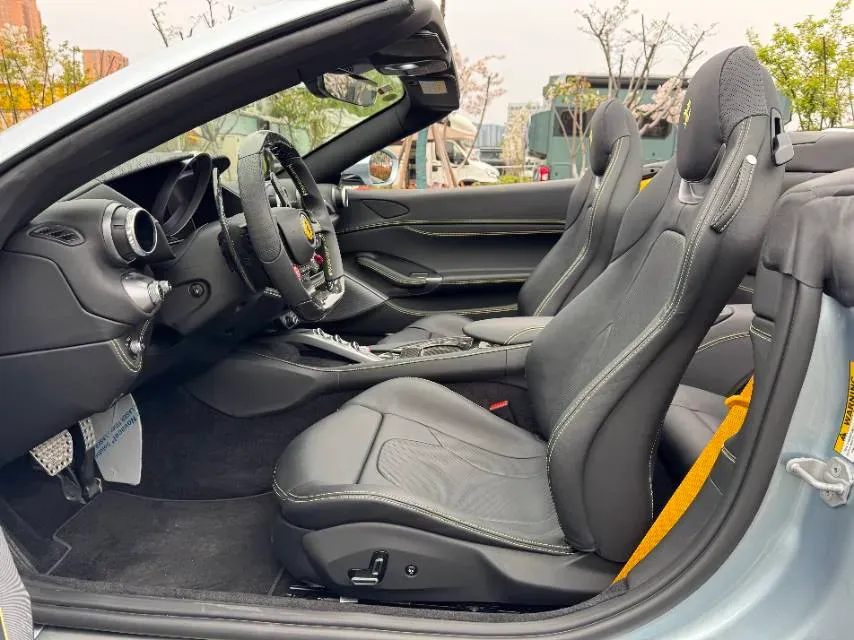 2021 Ferrari Portofino 3.9T 620HP V8 8DCT,autocango,china used car exporter,china ev exporter,chinese used car exporter,chinese used ev exporter