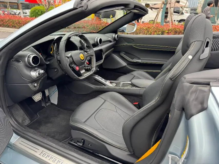 2021 Ferrari Portofino 3.9T 620HP V8 8DCT,autocango,china used car exporter,china ev exporter,chinese used car exporter,chinese used ev exporter