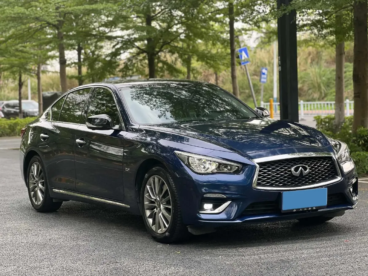 2018 Jeep Grand Commander 2.0T 265HP L4 9AT,autocango,china used car exporter,china ev exporter,chinese used car exporter,chinese used ev exporter