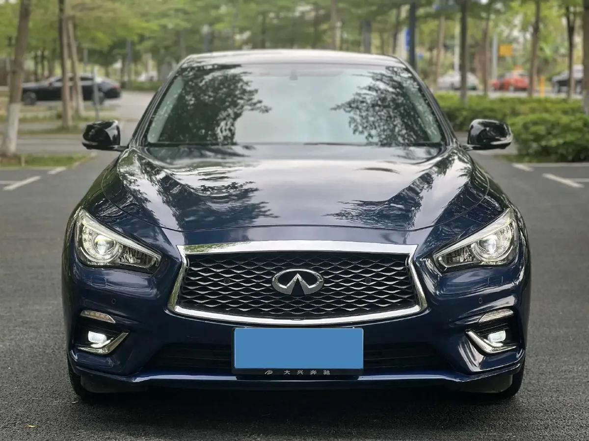 2018 Jeep Grand Commander 2.0T 265HP L4 9AT,autocango,china used car exporter,china ev exporter,chinese used car exporter,chinese used ev exporter