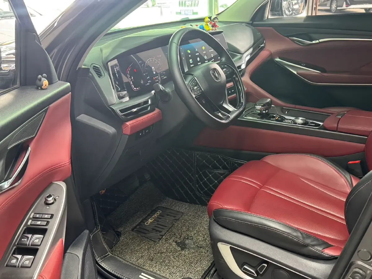 2021 ChangAn CS75 Plus 2.0T 233HP L4 8AT,autocango,china used car exporter,china ev exporter,chinese used car exporter,chinese used ev exporter