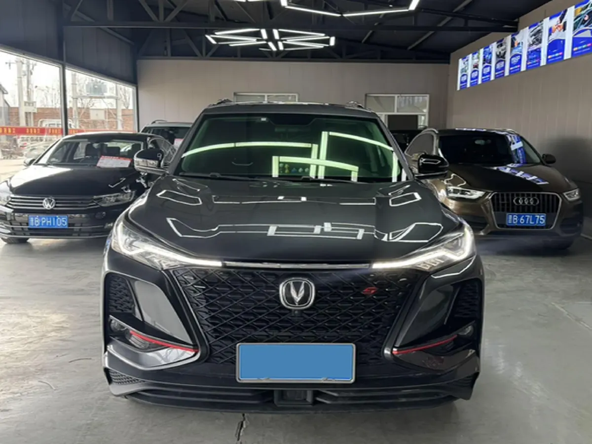 2021 ChangAn CS75 Plus 2.0T 233HP L4 8AT,autocango,china used car exporter,china ev exporter,chinese used car exporter,chinese used ev exporter