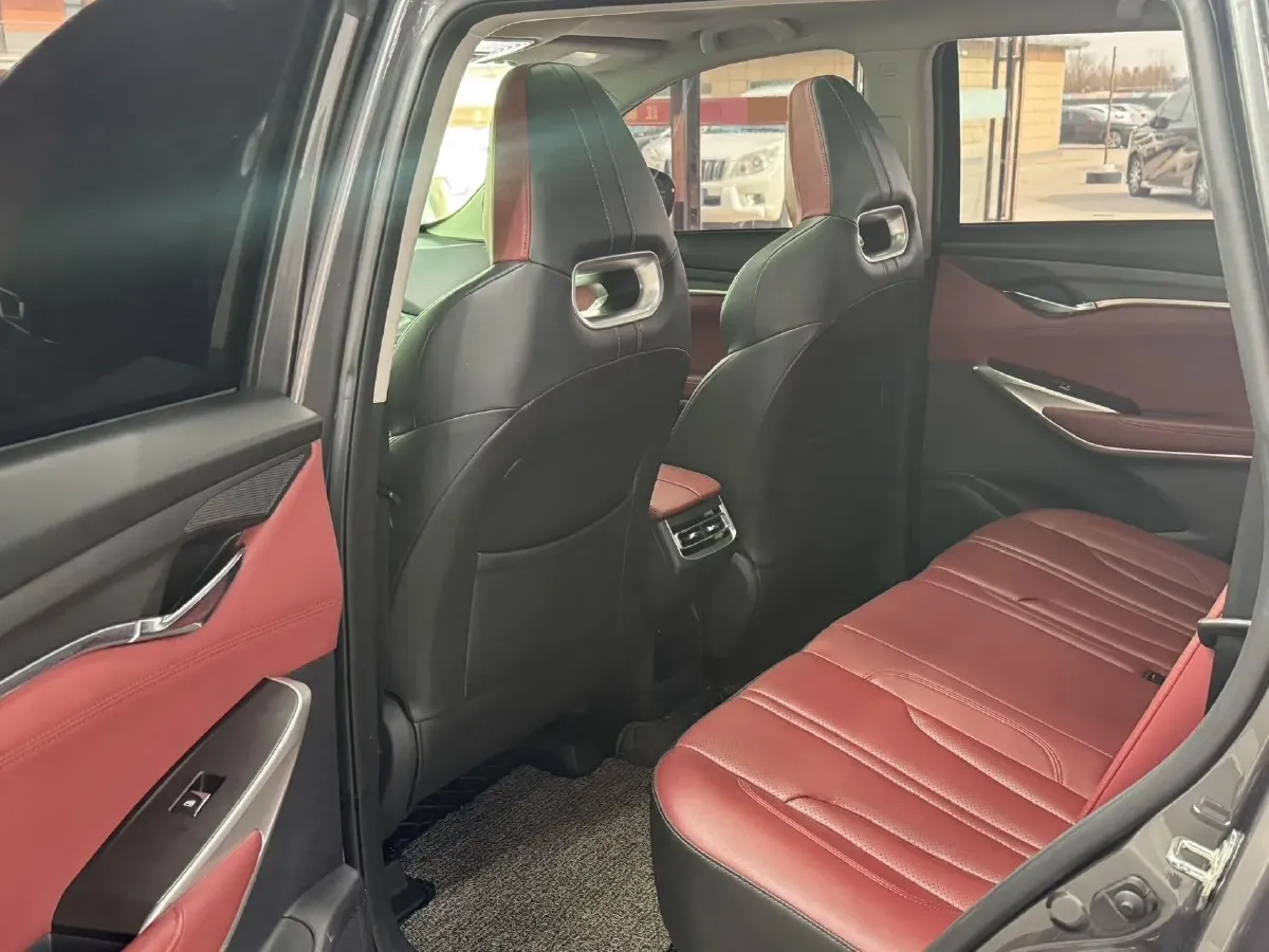 2021 ChangAn CS75 Plus 2.0T 233HP L4 8AT,autocango,china used car exporter,china ev exporter,chinese used car exporter,chinese used ev exporter