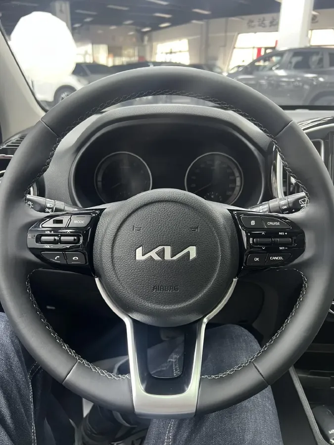 2021 Kia KX1 1.4L 100HP L4 CVT,autocango,china used car exporter,china ev exporter,chinese used car exporter,chinese used ev exporter