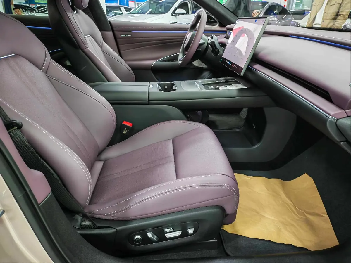 2026 Avatr 07 1.5T 156HP L4 REEV,autocango,china used car exporter,china ev exporter,chinese used car exporter,chinese used ev exporter