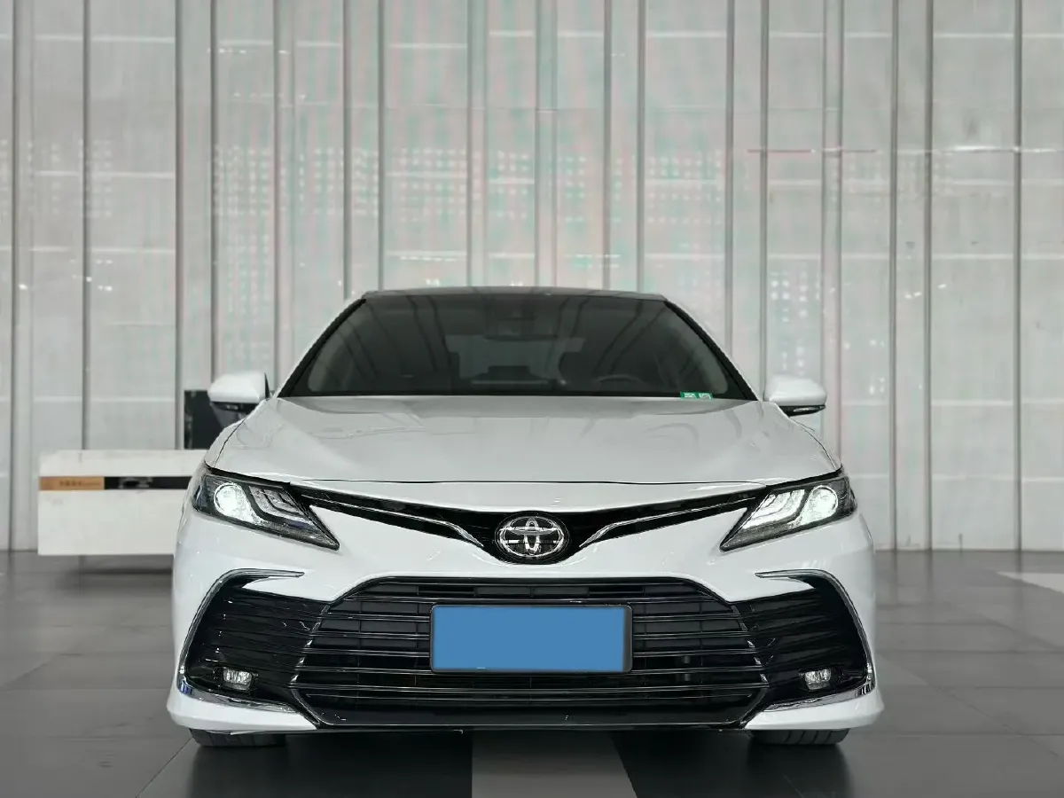 2021 Toyota Camry 2.5L 209HP L4 8AT,autocango,china used car exporter,china ev exporter,chinese used car exporter,chinese used ev exporter